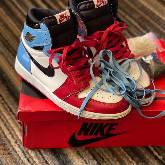 Air Jordan 1 OG HIGH UNC/CHI main image 5